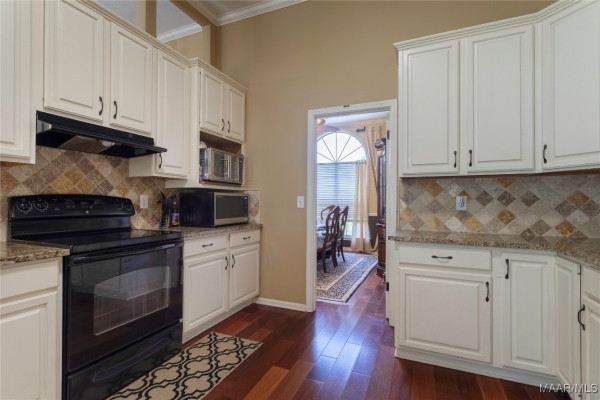 6416 Eastwood Glen Drive