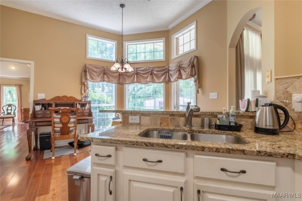 6416 Eastwood Glen Drive