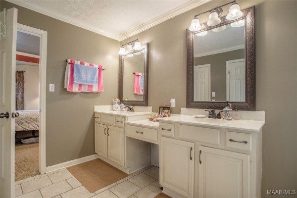 6416 Eastwood Glen Drive