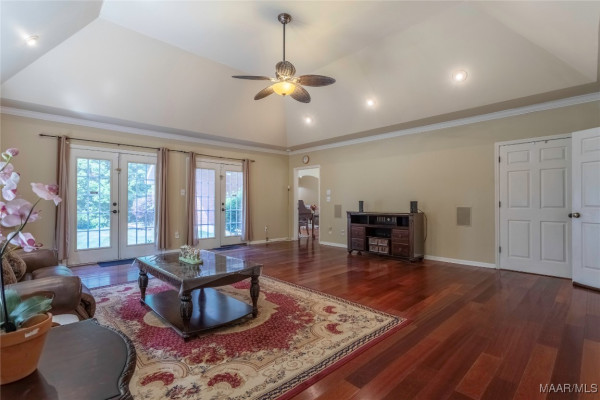 6416 Eastwood Glen Drive