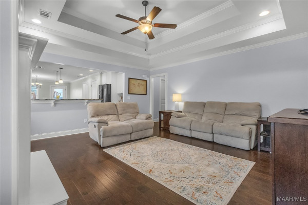 1136 Benjamin Way