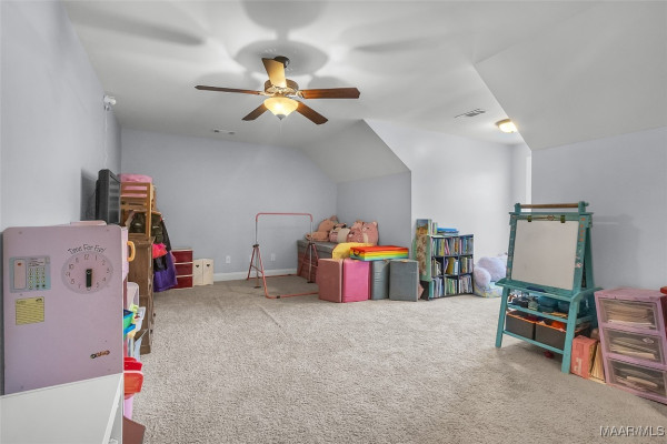 1136 Benjamin Way