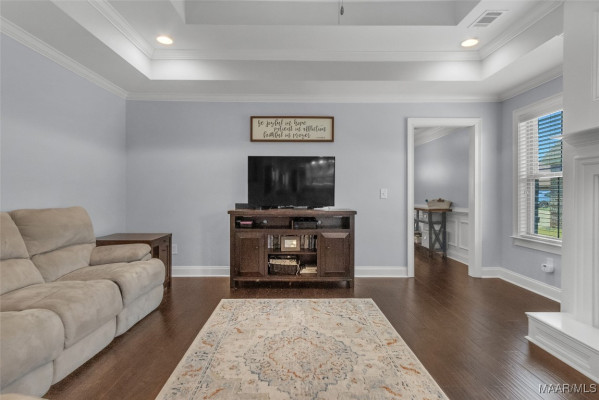 1136 Benjamin Way
