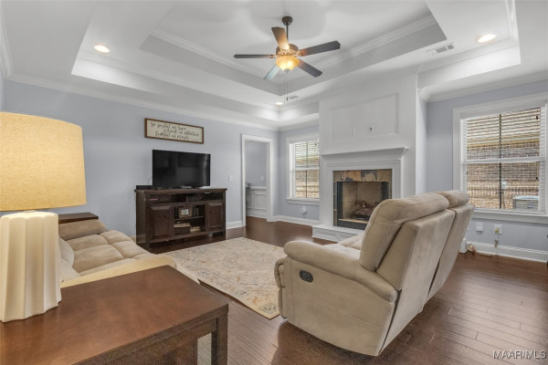 1136 Benjamin Way