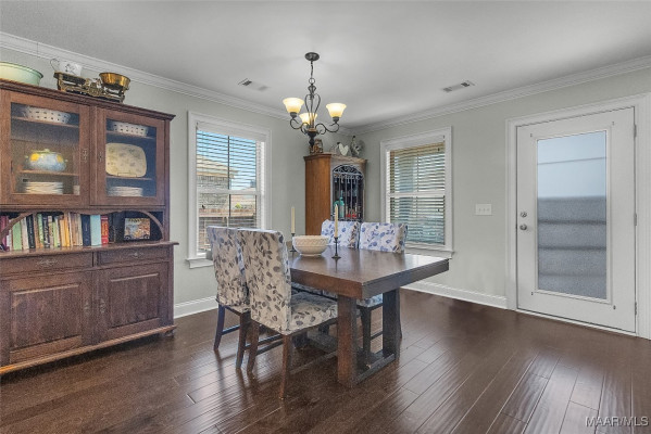 1136 Benjamin Way