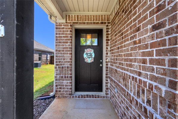 1136 Benjamin Way