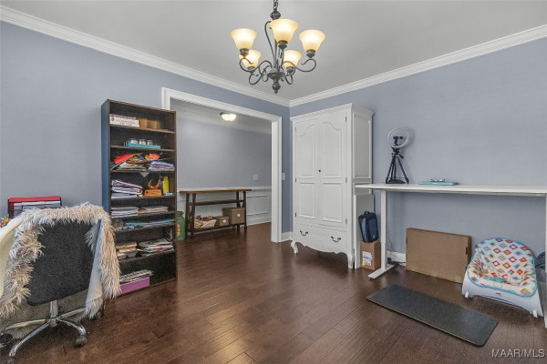 1136 Benjamin Way