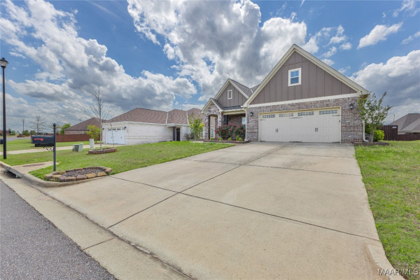 1109 Benjamin Way