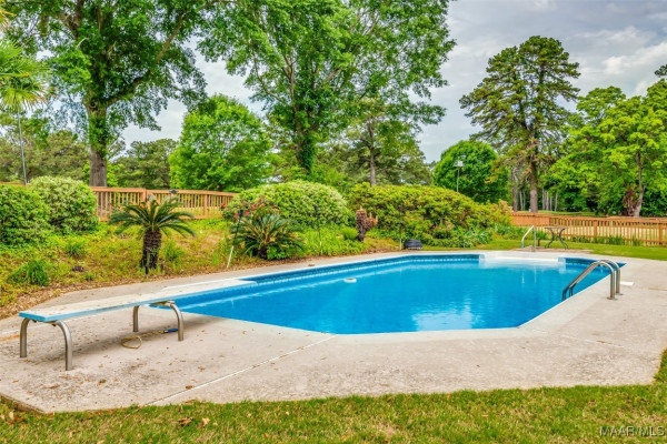 657 Towne Lake Drive