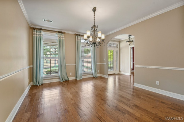 1660 St Elizabeth Square