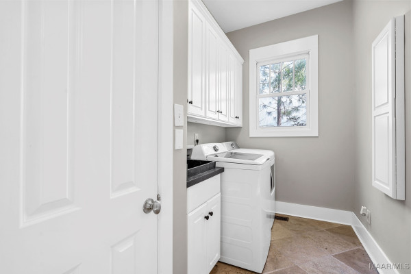 44 Avenue Of The Waters .