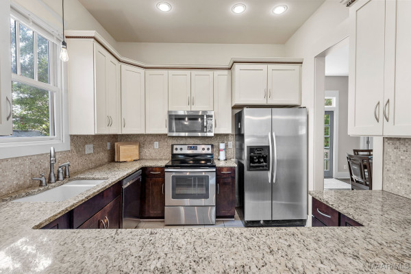 44 Avenue Of The Waters .