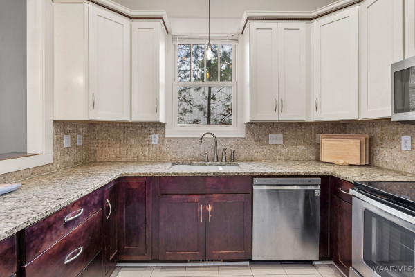 44 Avenue Of The Waters .