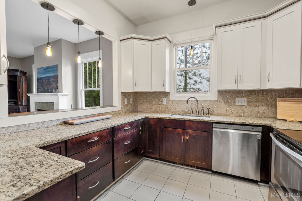 44 Avenue Of The Waters .