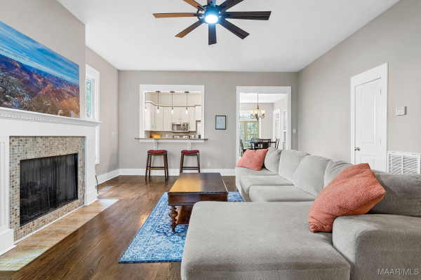 44 Avenue Of The Waters .