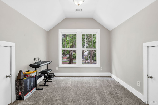 44 Avenue Of The Waters .