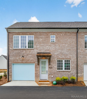 4521 Broadwick Street