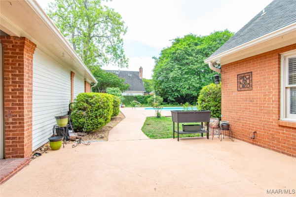 6232 Bell Road Court