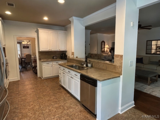95 Woodland Path