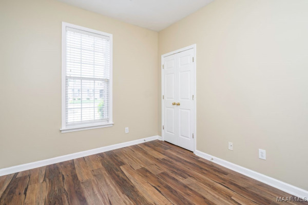 8332 Grayson Grove