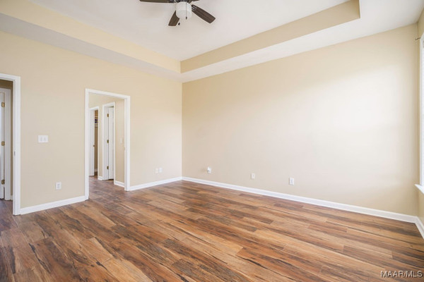 8332 Grayson Grove