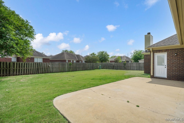 8332 Grayson Grove