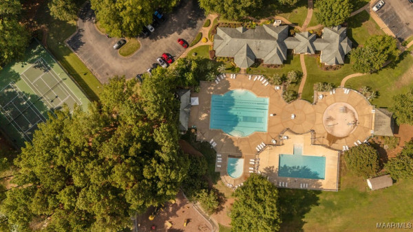 8332 Grayson Grove