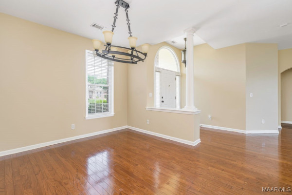 8332 Grayson Grove