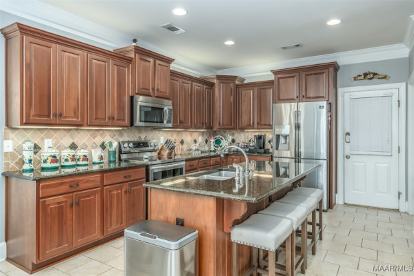 8207 Stonewall Court