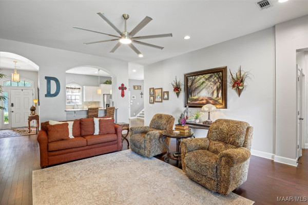 9607 GUNNISON Drive