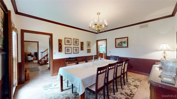 404 WINDWOOD Court