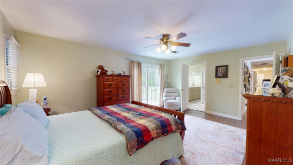 404 WINDWOOD Court