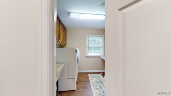 404 WINDWOOD Court