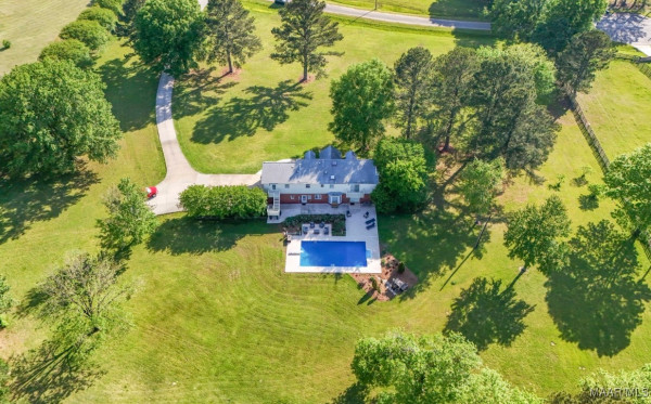 404 WINDWOOD Court