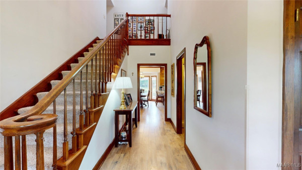 404 WINDWOOD Court
