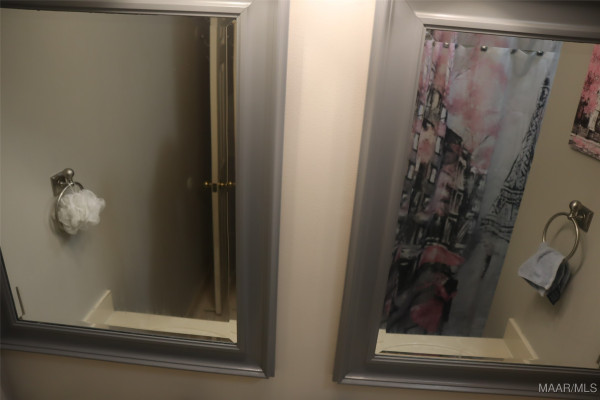 7282 Greenfield Road