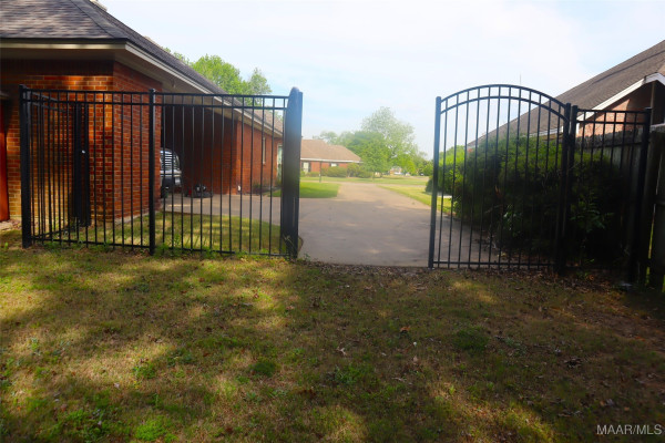 7282 Greenfield Road