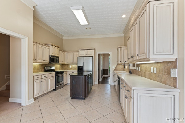 140 Woodford Drive