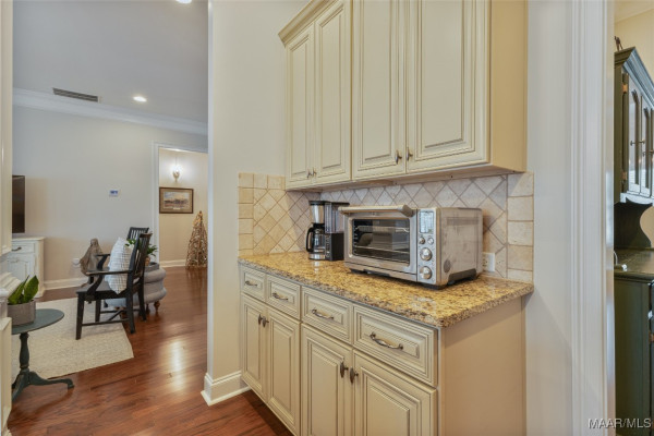 385 Melison Drive