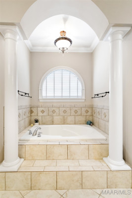 506 WINDING WOOD Drive