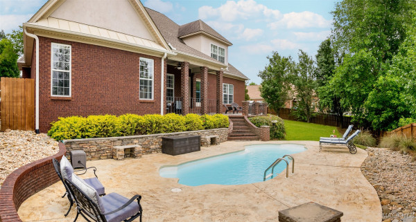 506 WINDING WOOD Drive