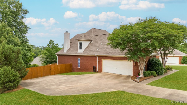 506 WINDING WOOD Drive