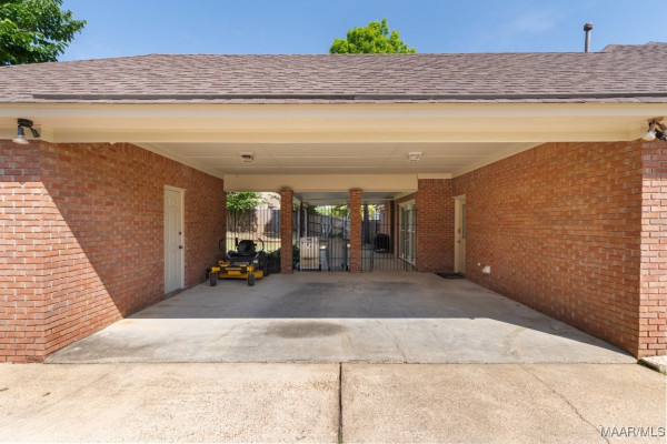 8800 Oak Meadow Court