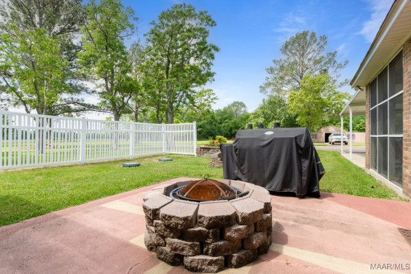 422 Foxhall Road