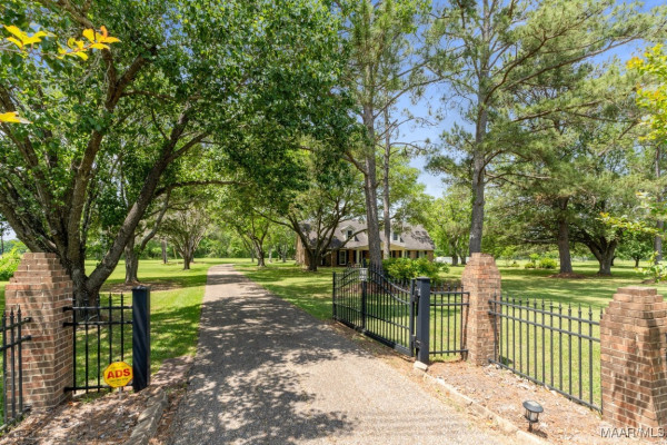 422 Foxhall Road