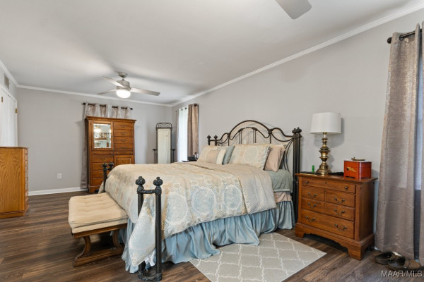 422 Foxhall Road