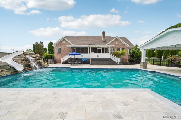 1750 County Road 461 .