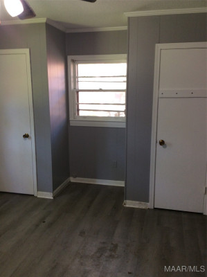 869 Queensbury Drive