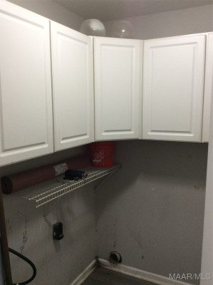 869 Queensbury Drive