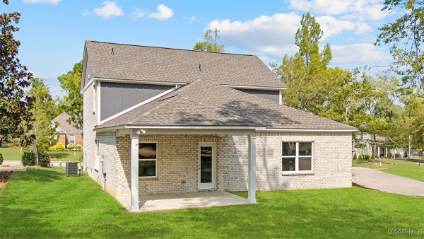 1705 Windsor Hill Lane